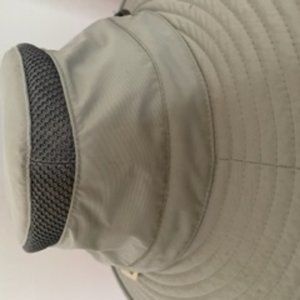 Tilley Airflow Hat Size 7 3/8 Used in good condition